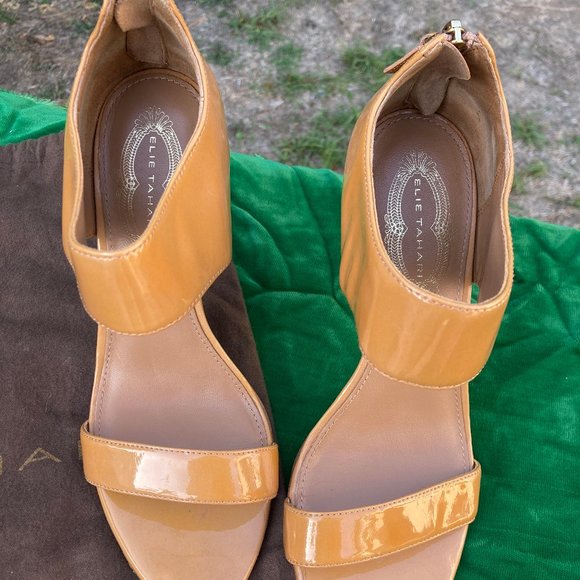 Elie Tahari Butterscotch Color Patent Sexy Heels with dustbag Size 37 Women's 7 - Picture 2 of 7